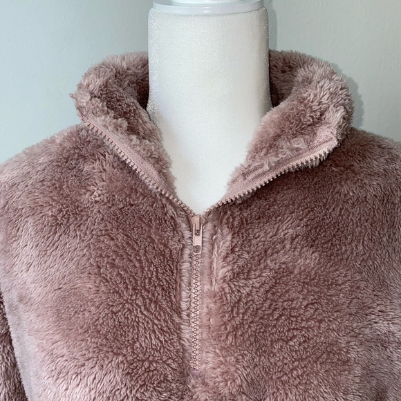 Copper Closet Teddy Pullover and Shorts Set - Picture 3 of 10